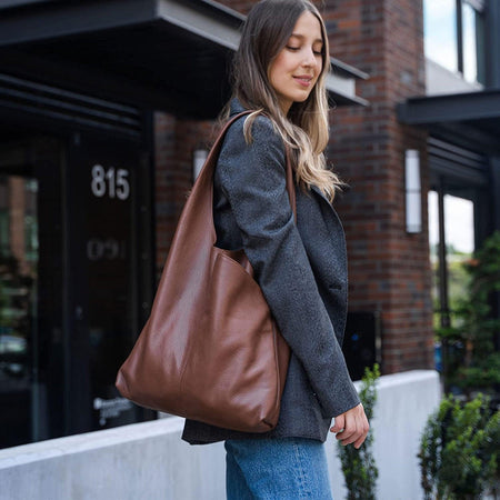 leather tote bag in Tan/Brown color