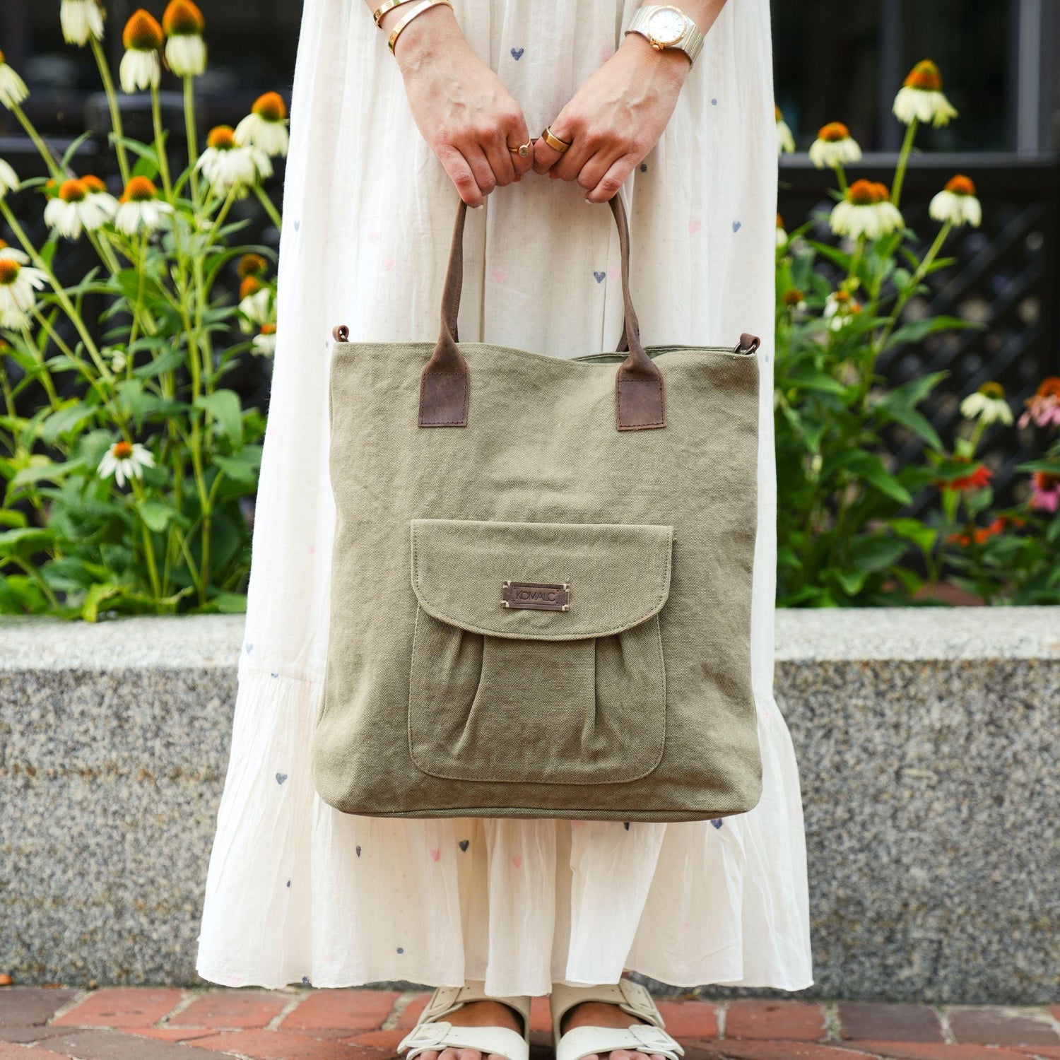 Stylish and sustainable everyday bag