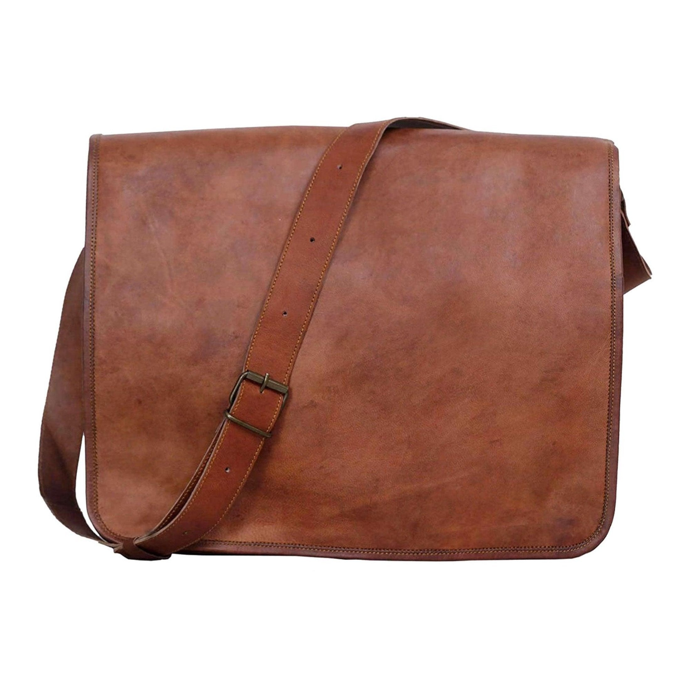韓国商品/PLZPROJECT FREAKY STUD LEATHER MESSENGER BAG PLZPROJECT][2차] FREAKY STUD LEATHER MESSENGER BAG, WHITE