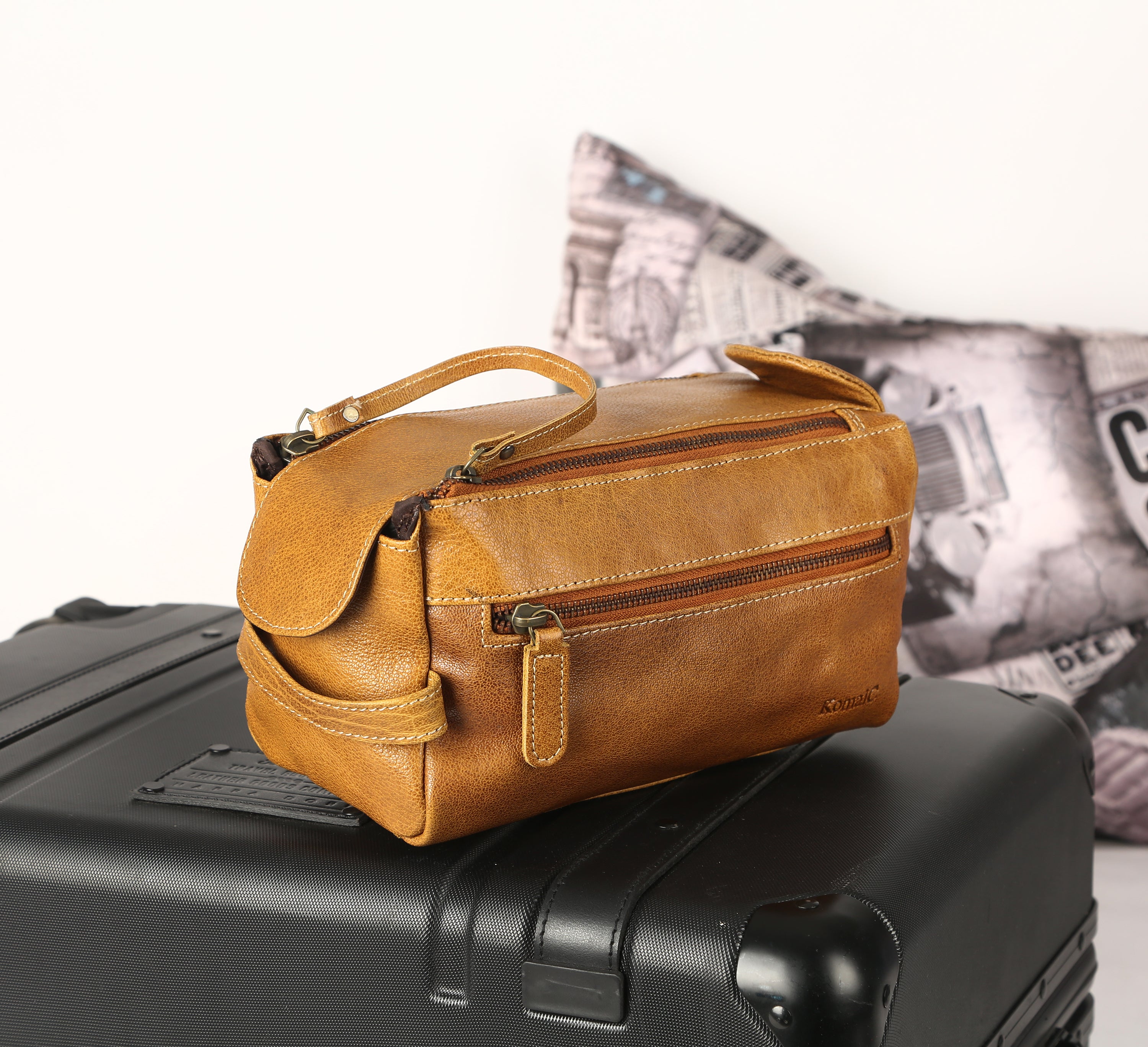 best toiletry bag for men for travel use 