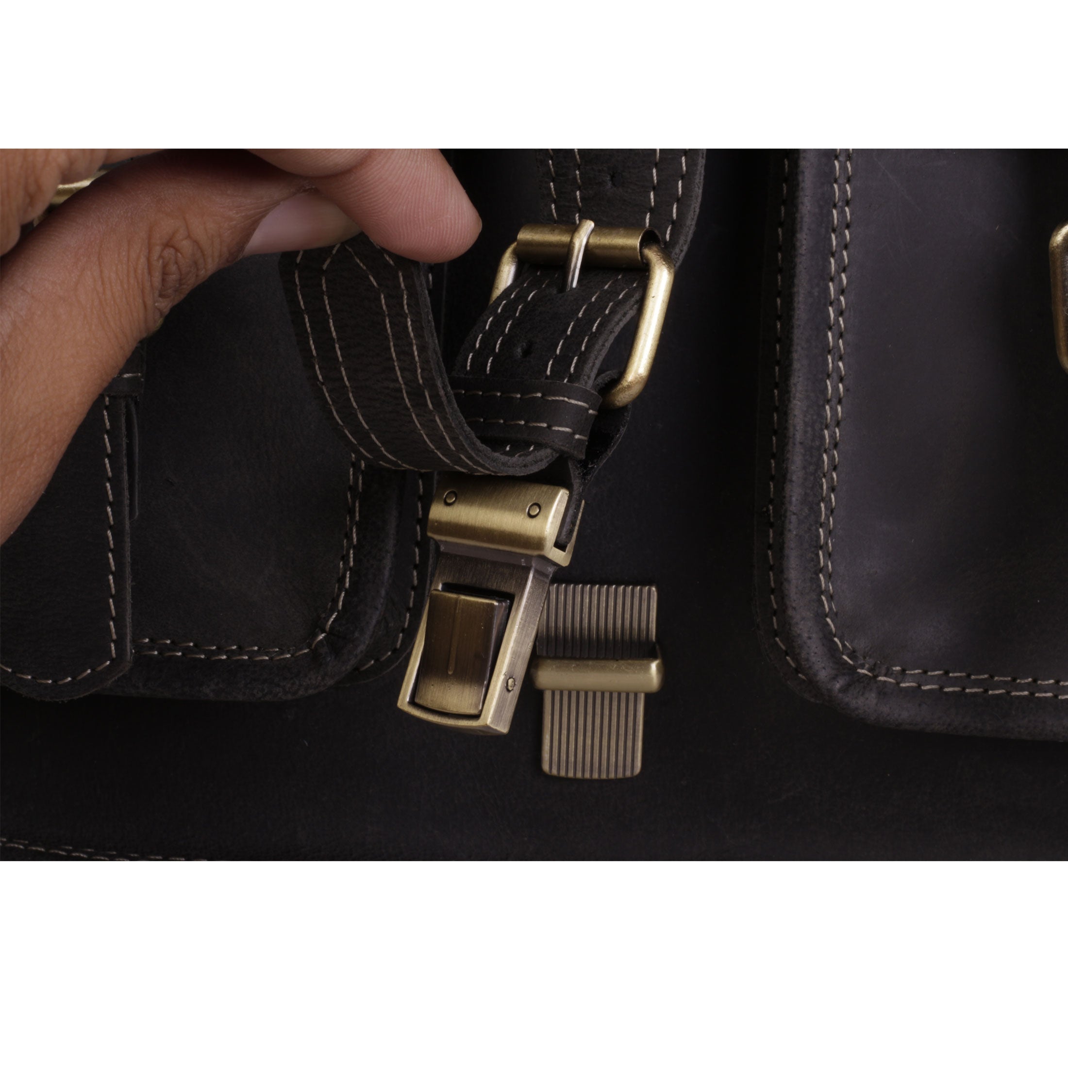 Multi-Purpose Leather Crossbody and Shoulder Purse for Women