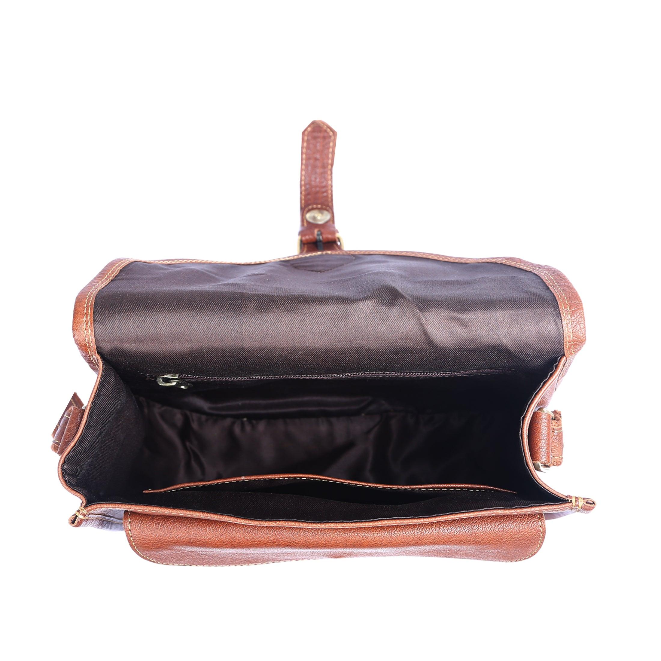 Vintage-inspired tan tote purse