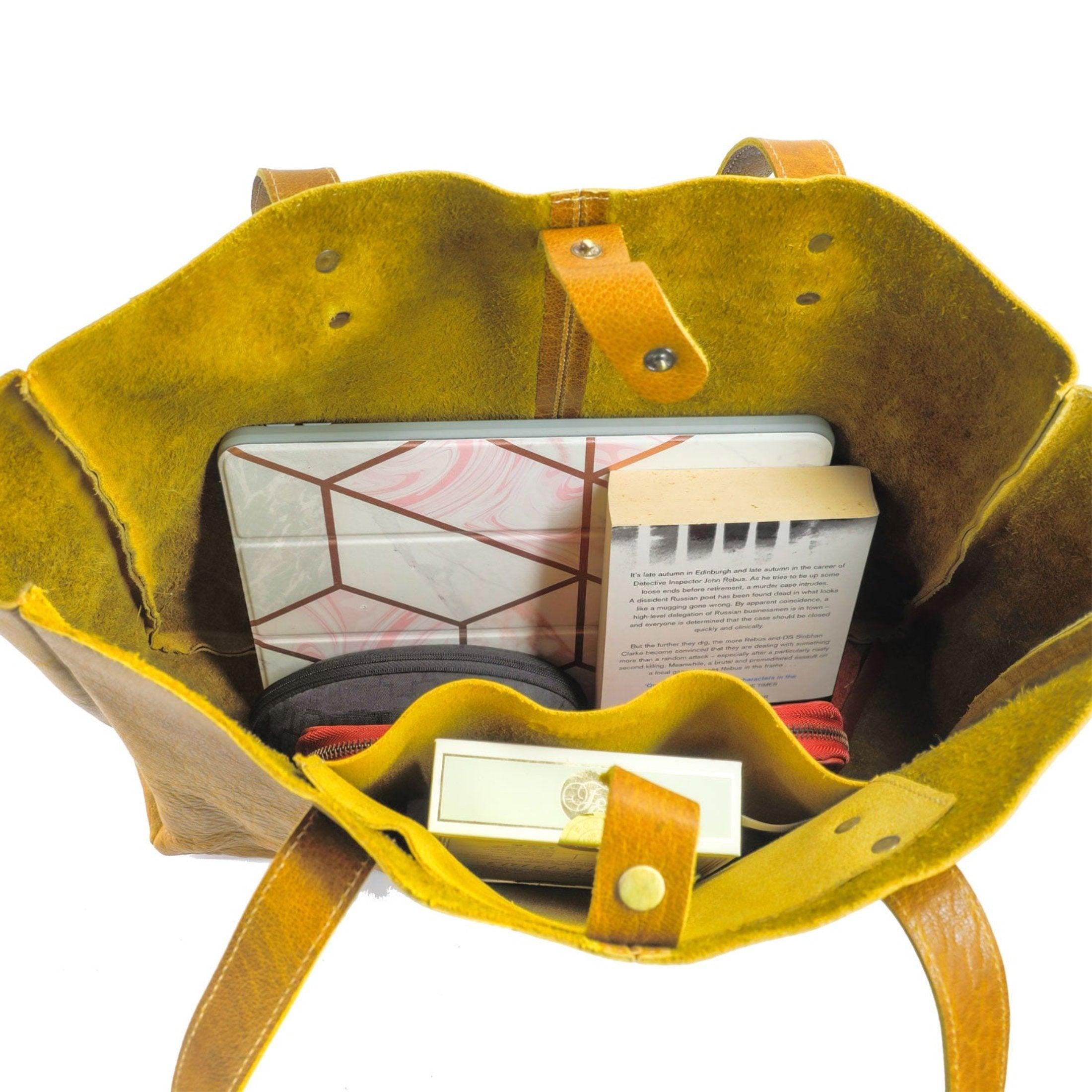 Durable women’s leather carry bag