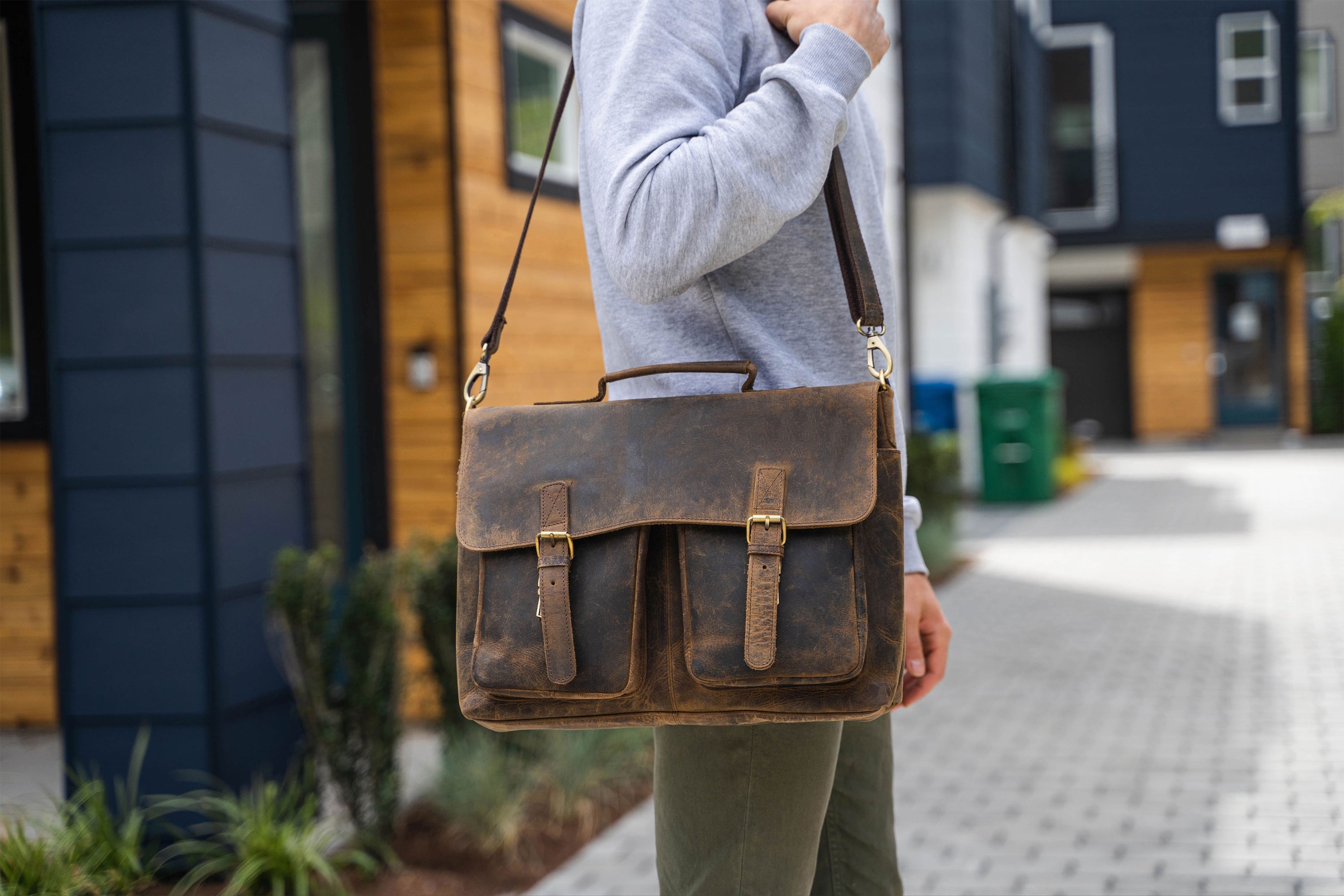 Briefcase shoulder bag Clearance