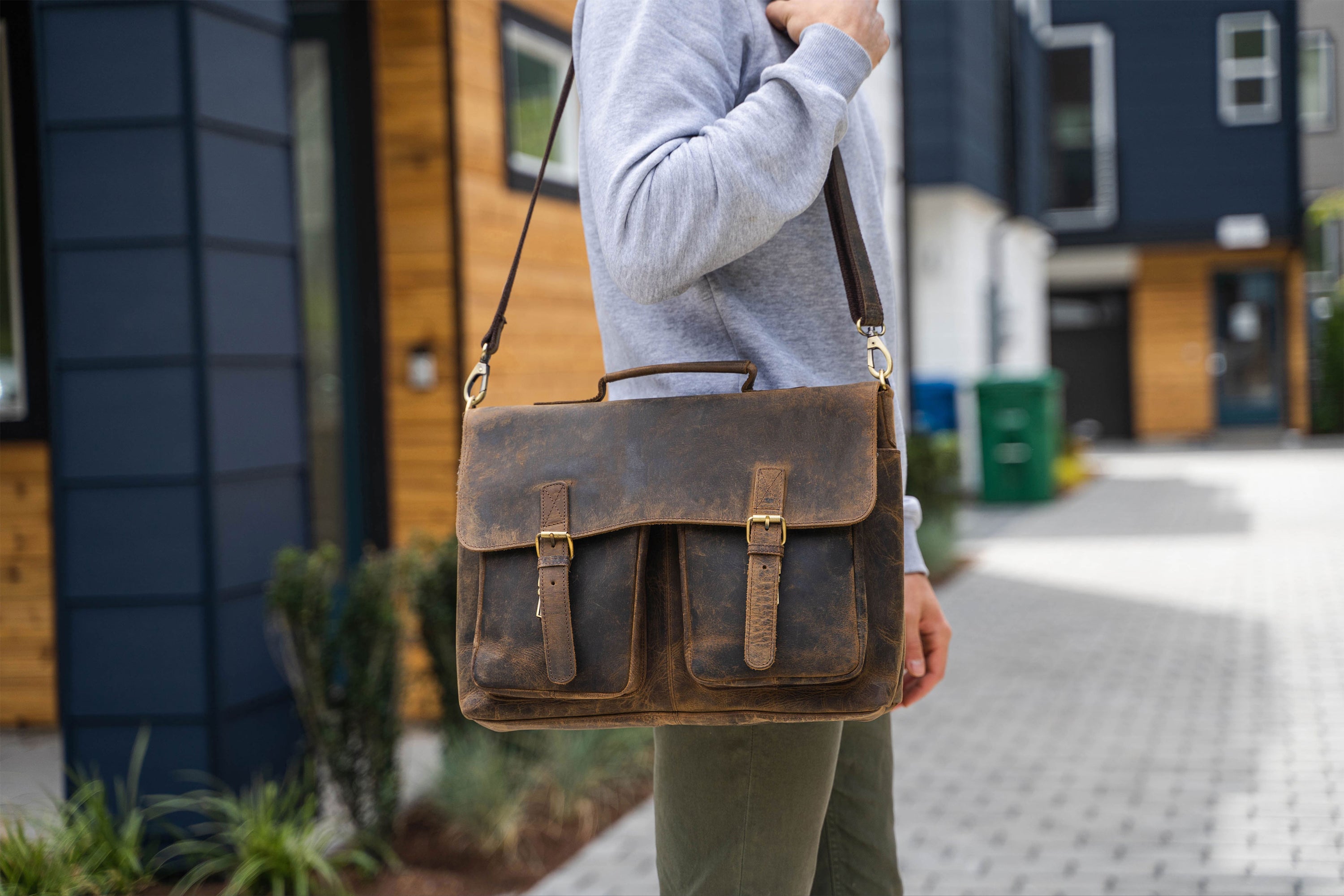 Genuine Leather Briefcase, Men's Messenger Bag, Laptop Bag LJ1060 |  MoshiLeatherBag - Handmade Leather Bag Manufacturer