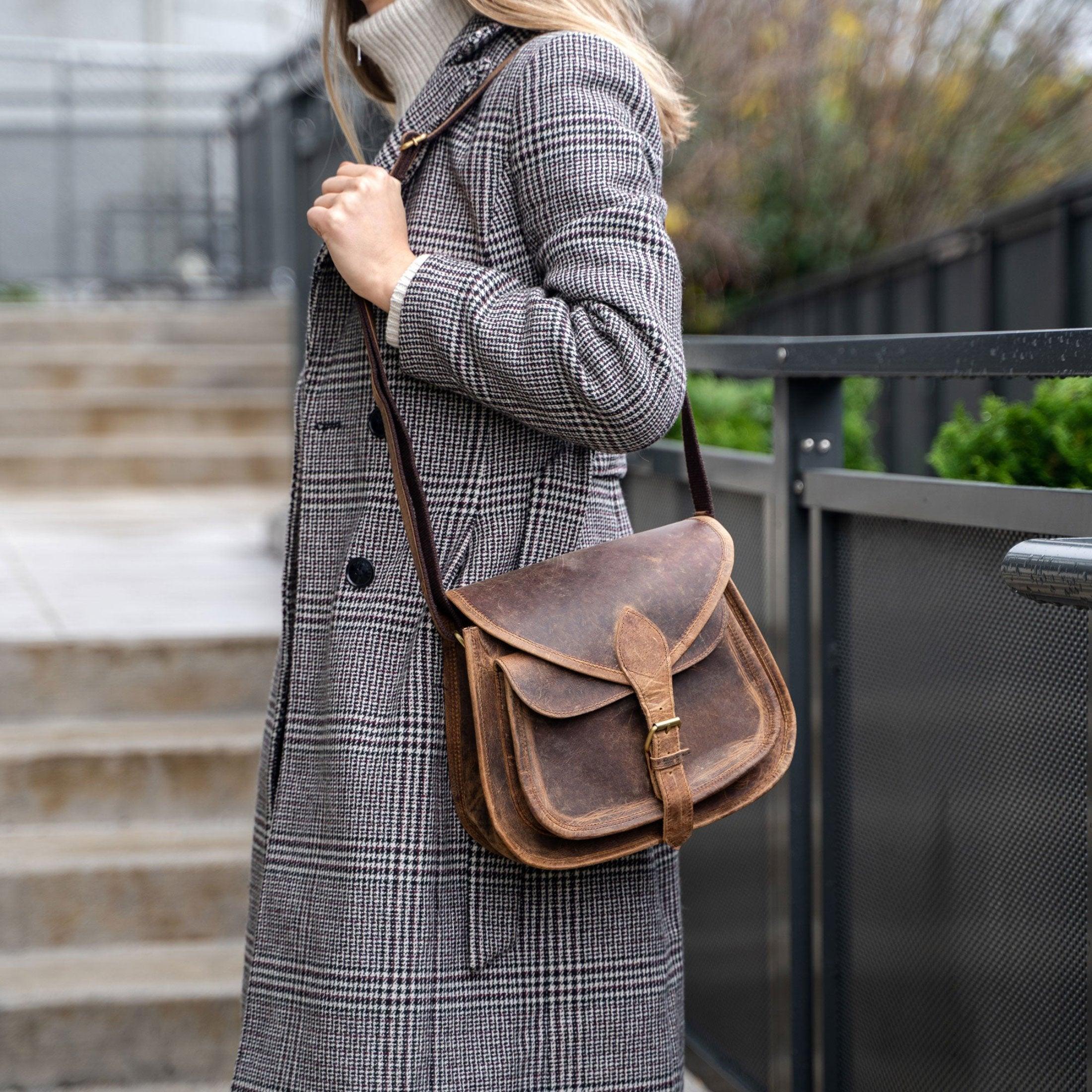 Ladies shoulder bags Clearance