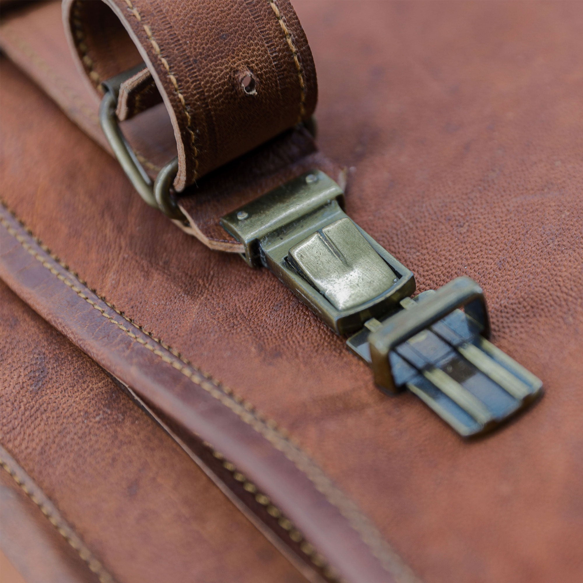 Leather 16 Inch Vintage Handmade Leather Messenger Bag for Laptop Briefcase  Satchel Bag
